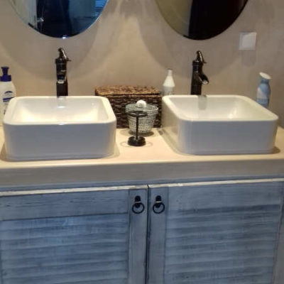 Πορτάκια επίπλου μπάνιου με σχέδιο γρύλια